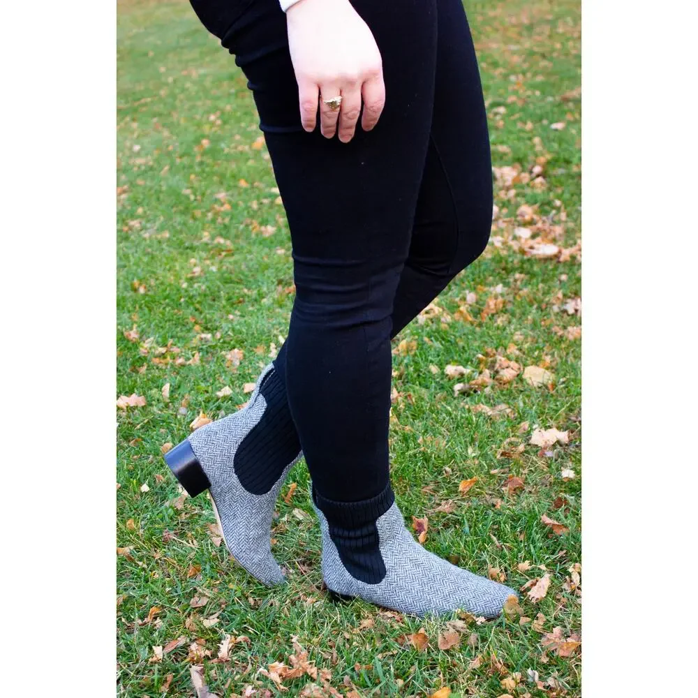 J. Crew Ribbed-shaft herringbone boots sz 9 black white wool knit ankle bootie